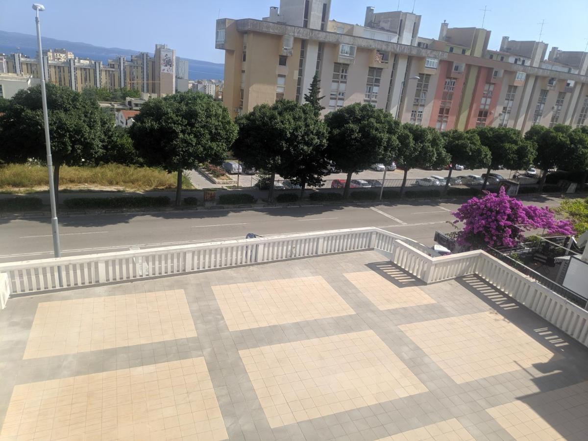Ac With 2 Bedrooms And 2 Bathrooms-free Private Parking Apartman Split