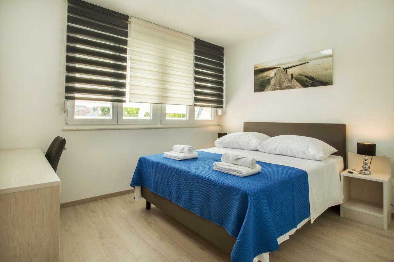 Ac With 2 Bedrooms And 2 Bathrooms-free Private Parking Apartman Split